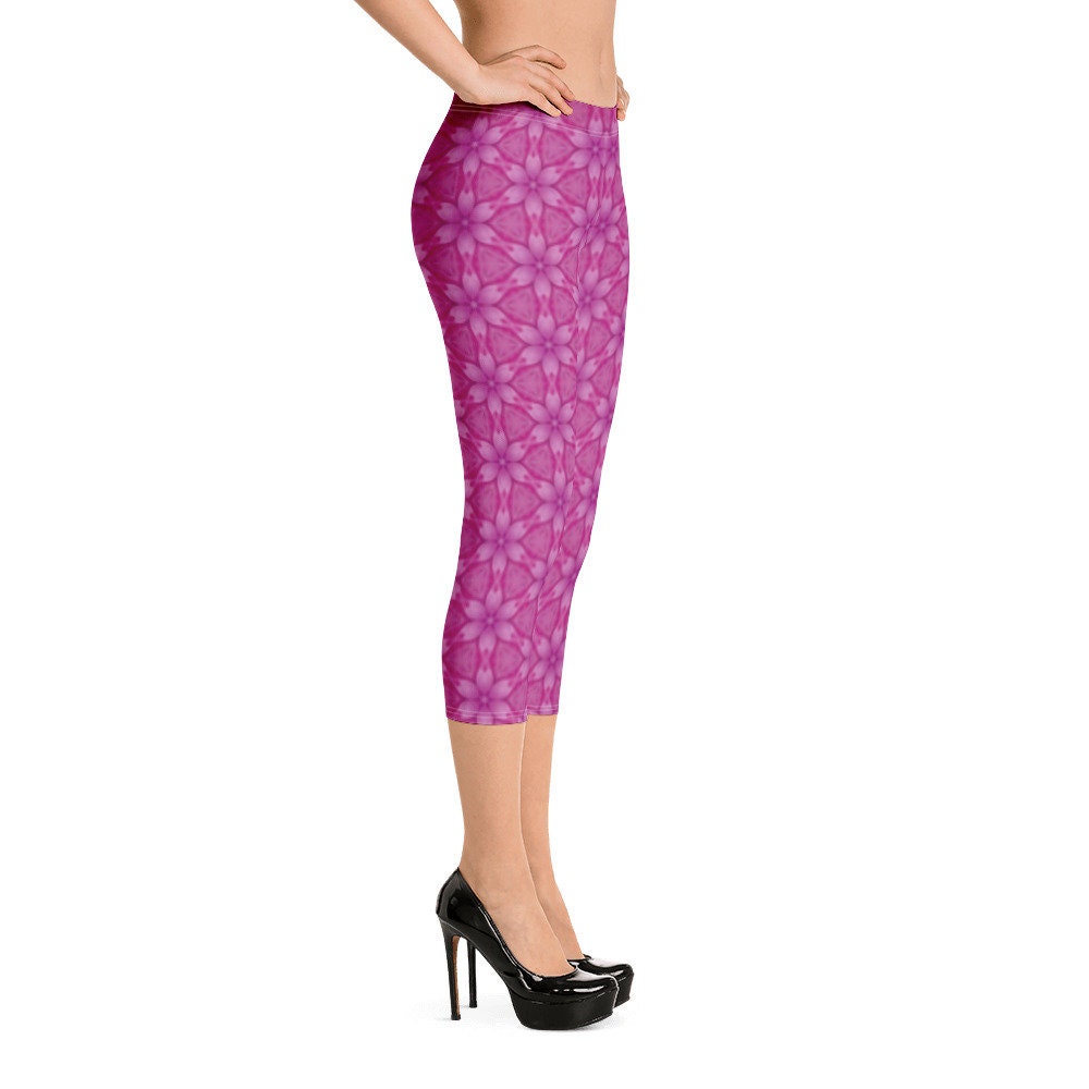 Pink Capri Leggings,  Pink Workout Leggings, Pink Yoga leggings, Womens leggings, Exercise Leggings, Workout Leggings, Fun Leggings